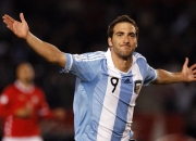 开云足球直播-南美铁壁锁北欧寒冰，莱万一剑封喉定乾坤—论委内瑞拉防守艺术与关键先生的诞生