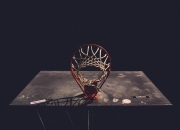 开云体育入口-赛道上的逆袭，佩雷兹高光时刻，哈斯车队绝杀迈凯伦