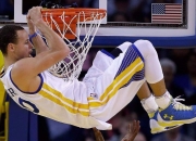 开云在线赛事平台-联合杯鏖战戴维斯杯，梅德韦杰夫扛起全队的时代象征