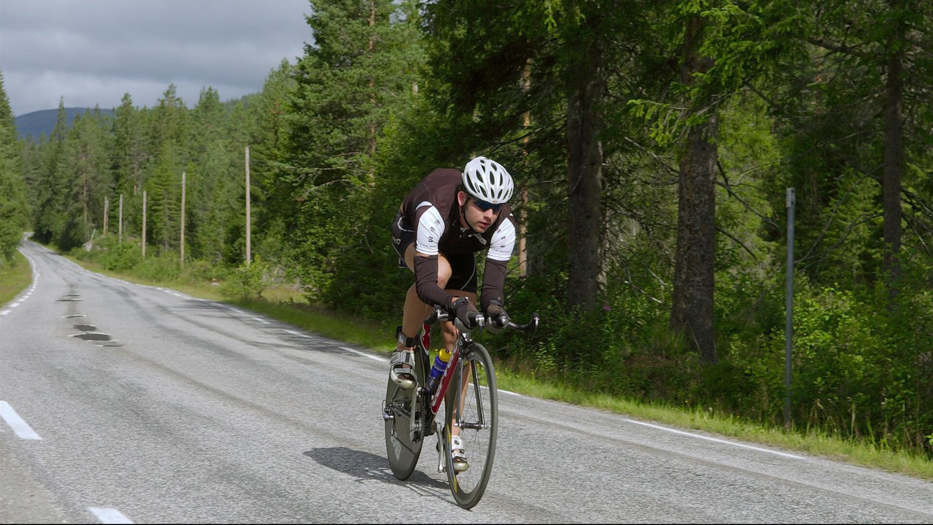 皮克刷新纪录之夜,荷兰橙色风暴粉碎洪都拉斯黑马梦