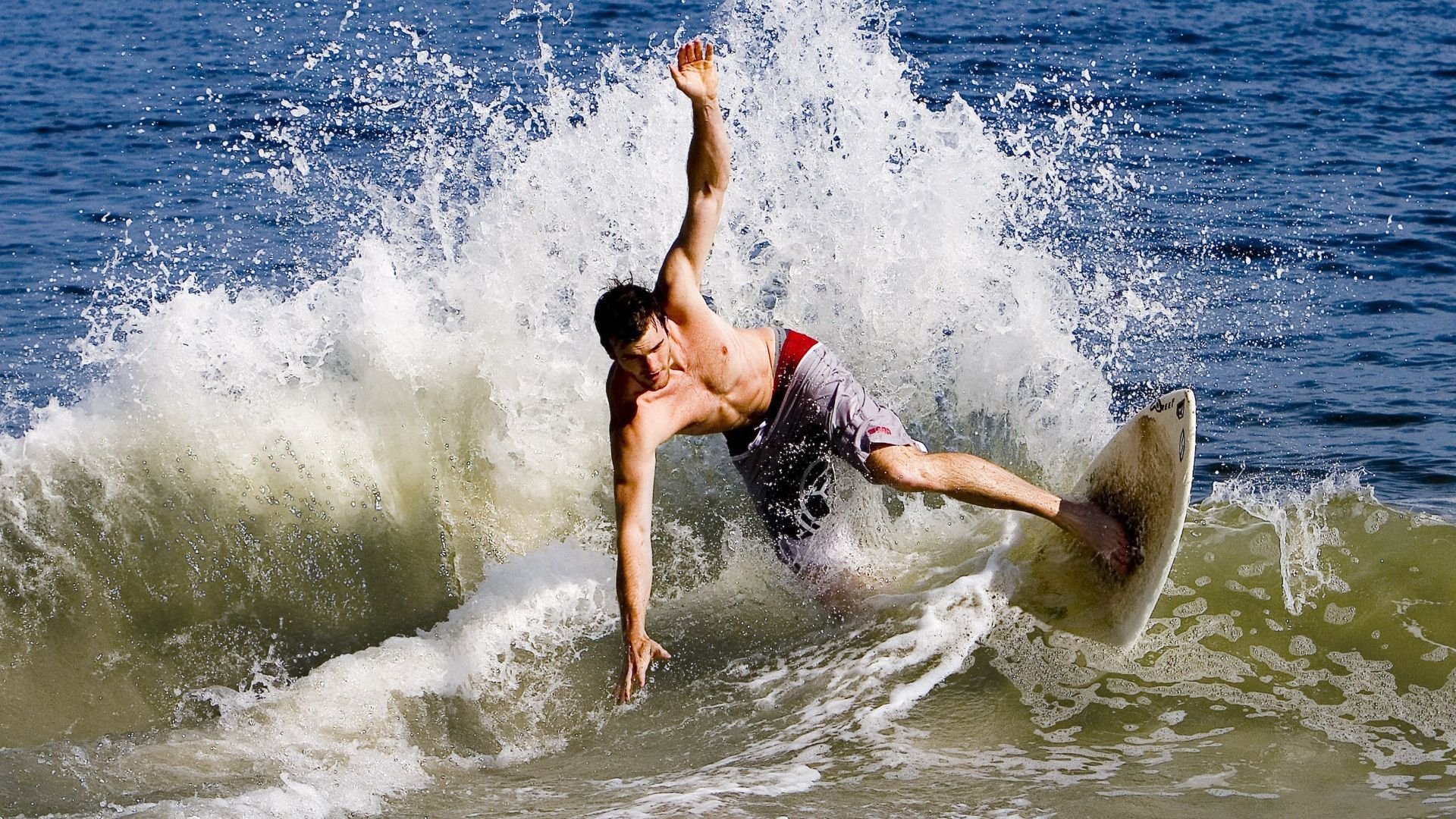 紫金风暴，保罗导演的爵士终章